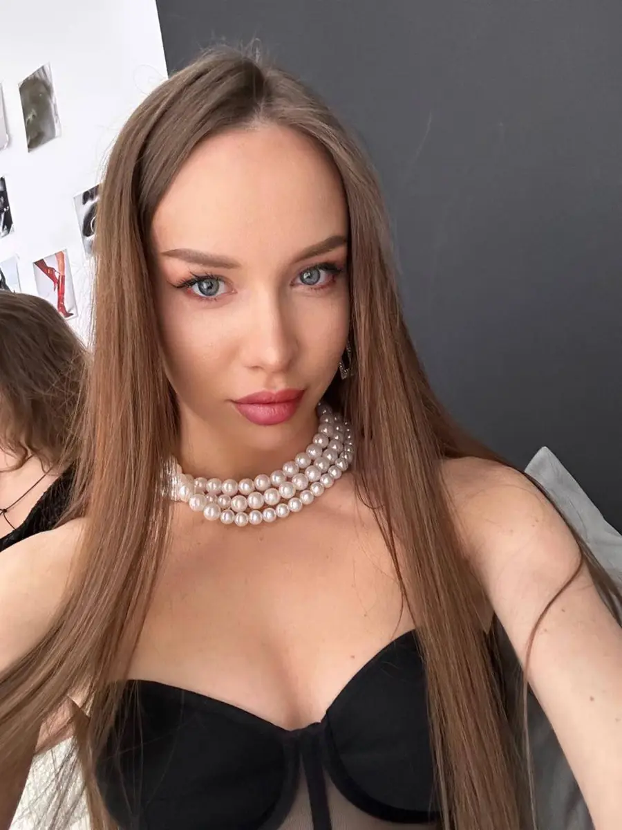 Альба эскорт в городе Питер