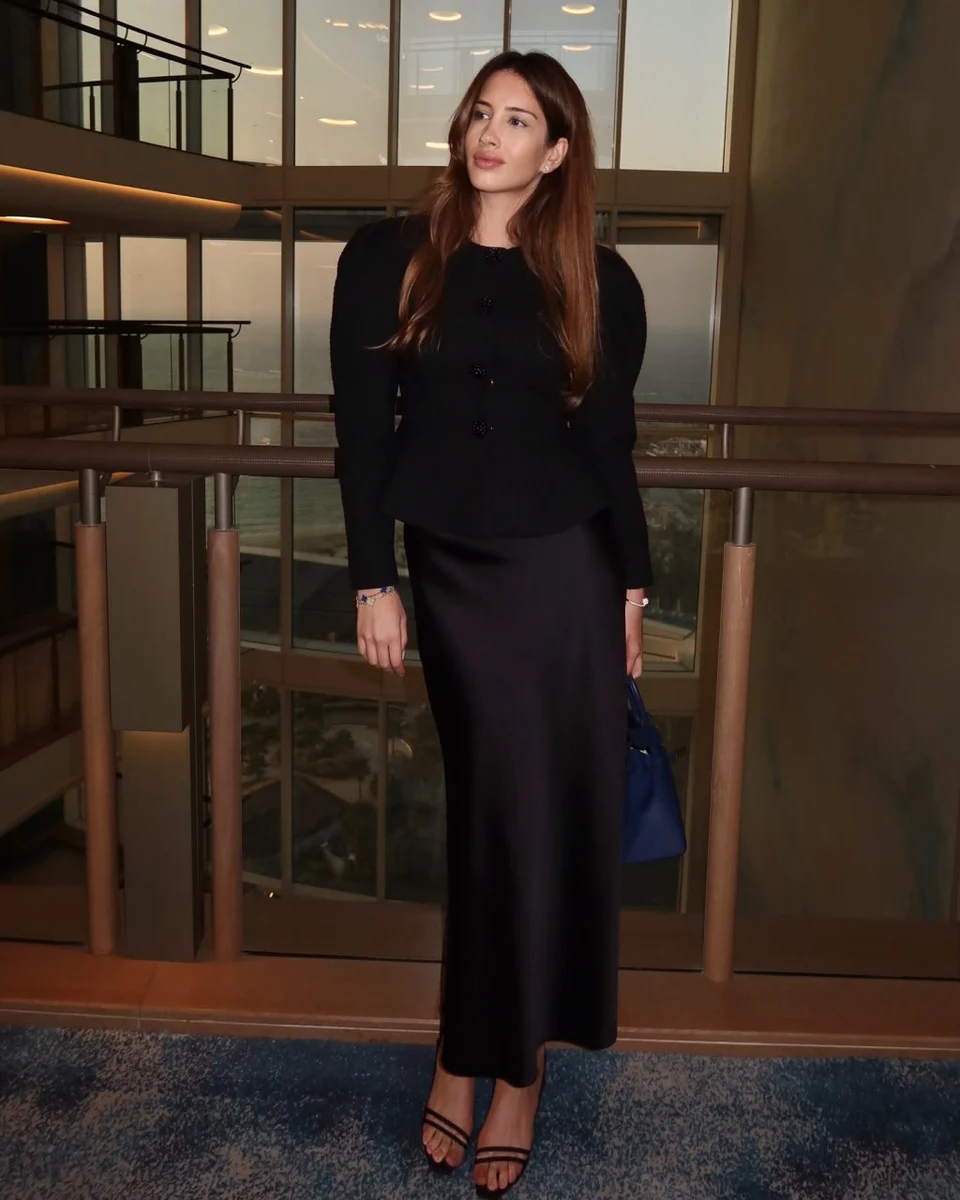 Аниса эскорт в городе Питер