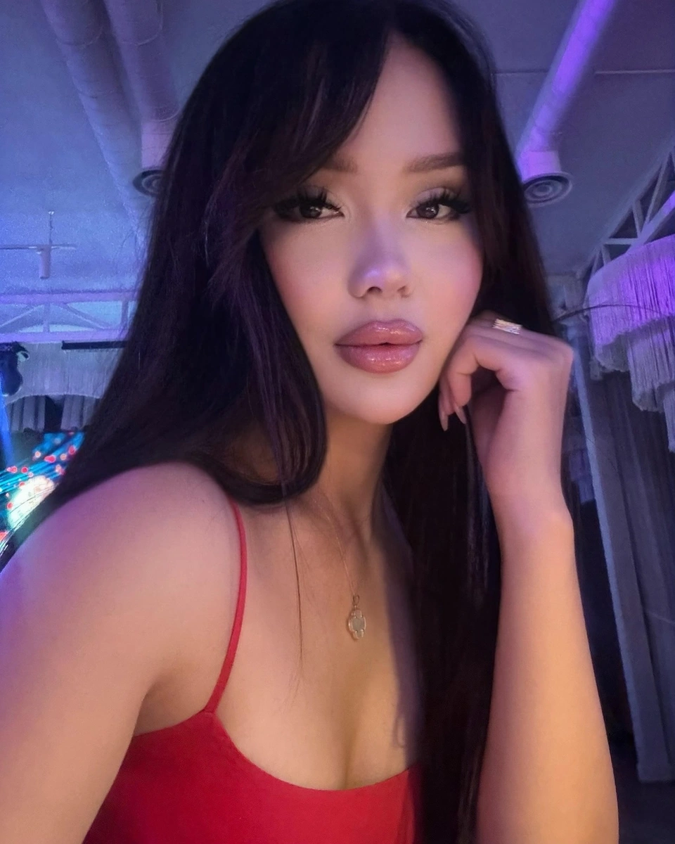 Белла эскорт в городе Питер