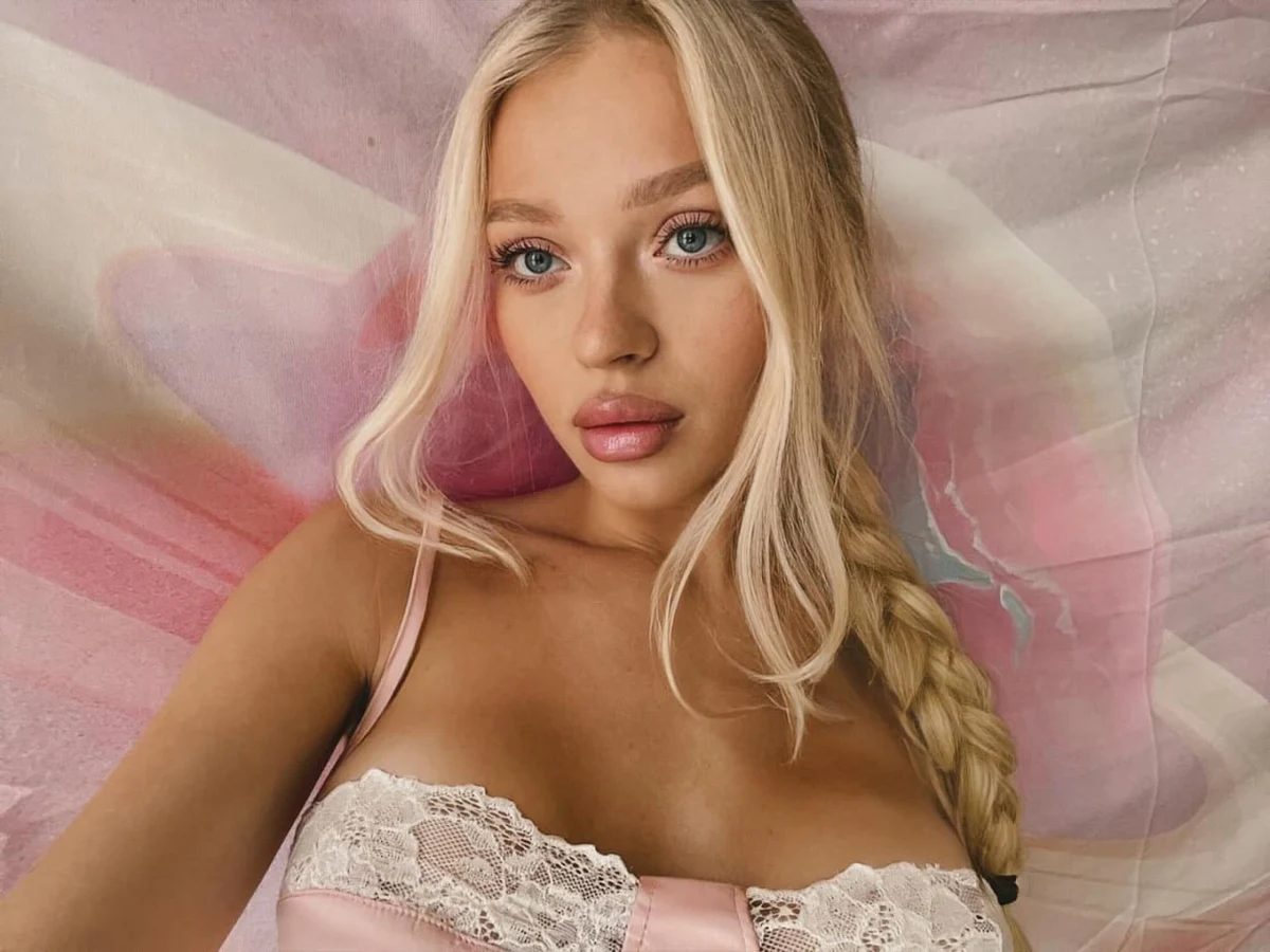 Blondi эскорт в городе Питер