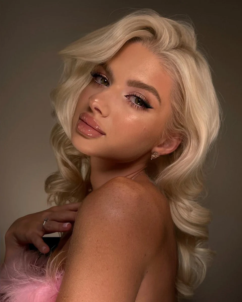 Кора эскорт в городе Питер