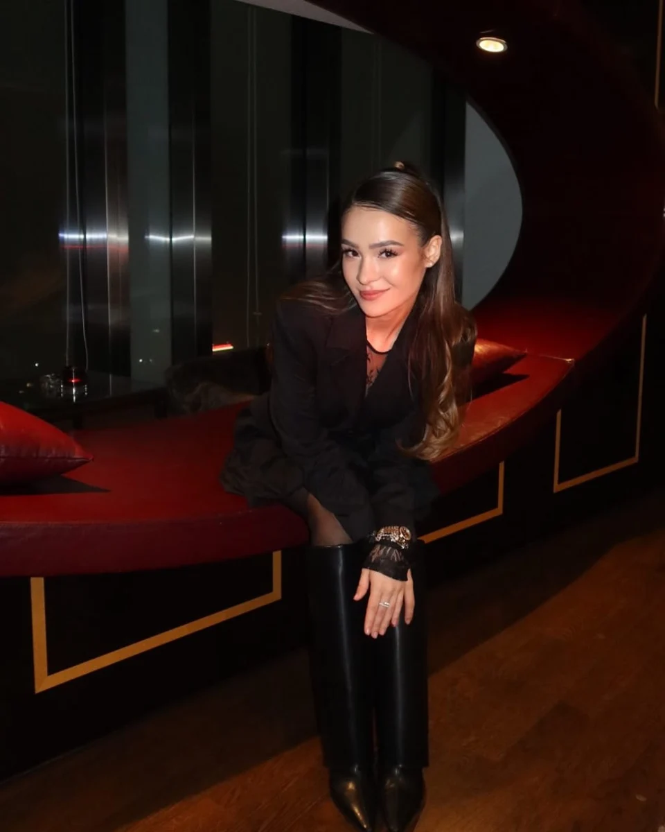 Лина эскорт в городе Питер