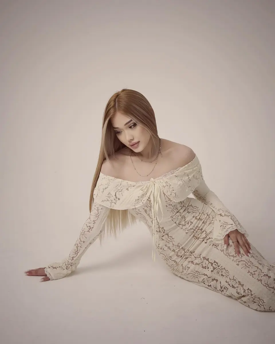 Милана эскорт в городе Питер