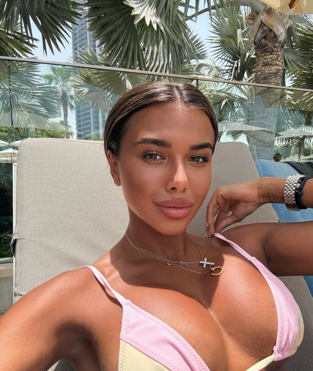 Моника эскорт в городе Питер